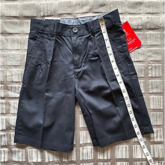 🧥Chaps Navy Blue Uniform Shorts, size 8 regular - Picture 5 of 8